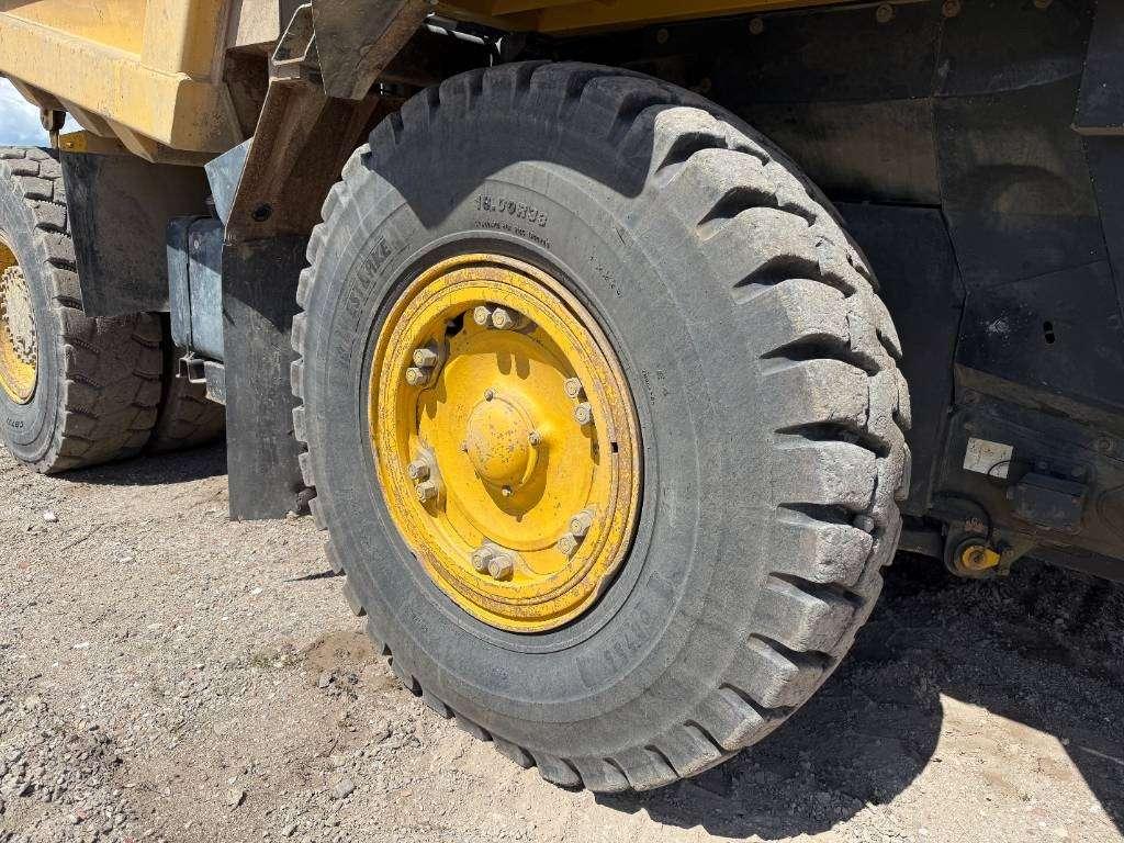 Komatsu HD 405-7 - German Machine / Automatic Greasing Photo 25