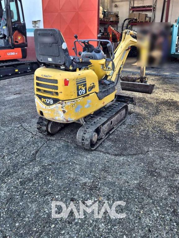 Komatsu PC09 Photo 2