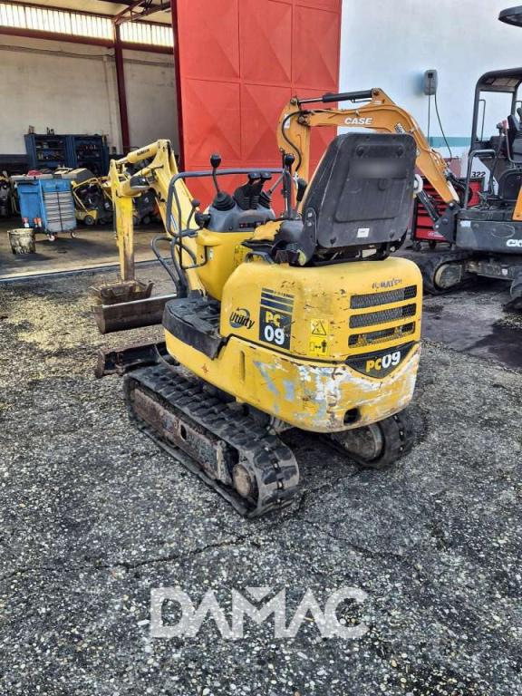 Komatsu PC09 Photo 3