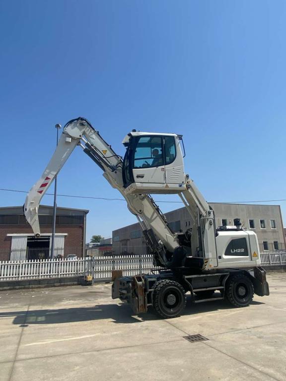 Liebherr LH 22 M Photo 8