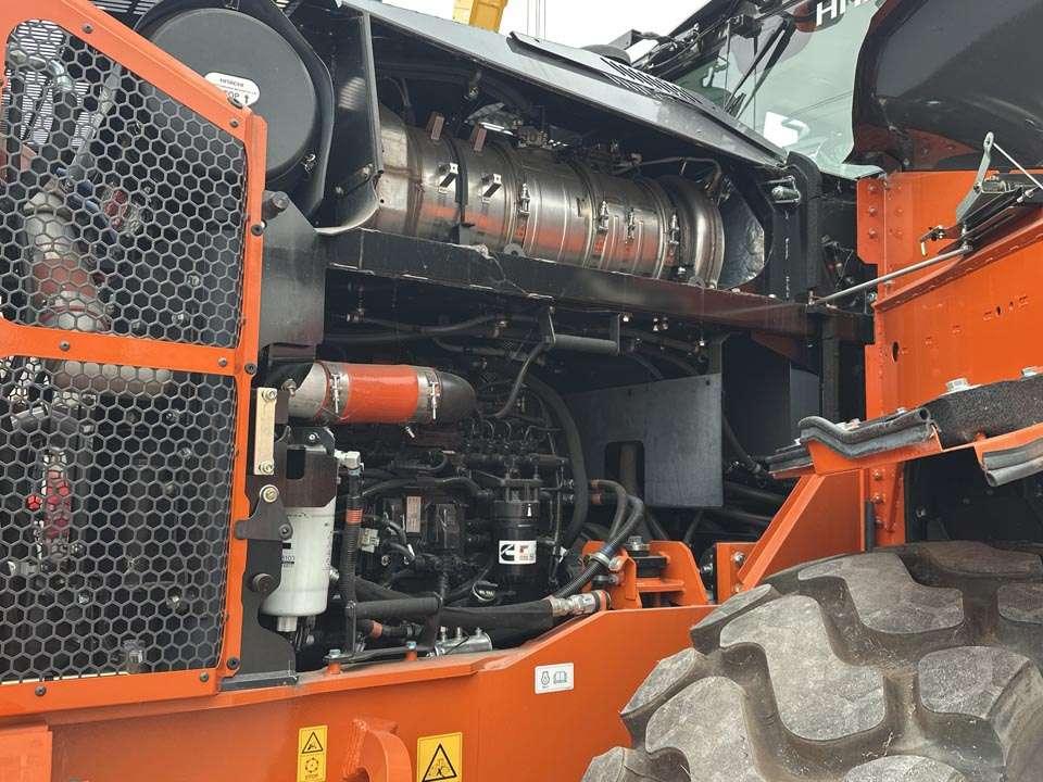 Hitachi ZW310-7 Photo 12