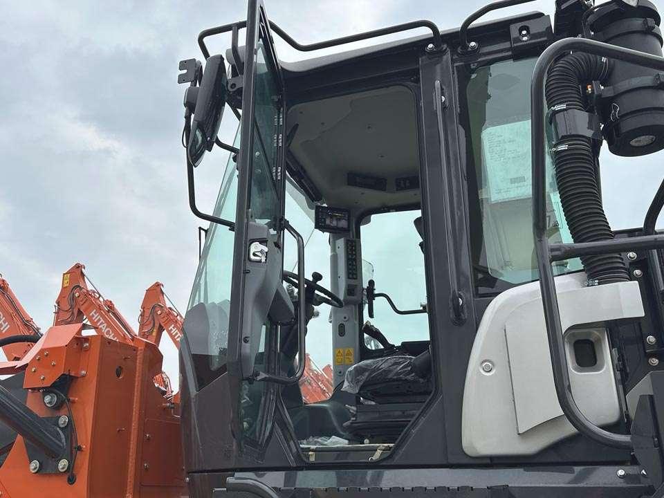 Hitachi ZW310-7 Photo 14