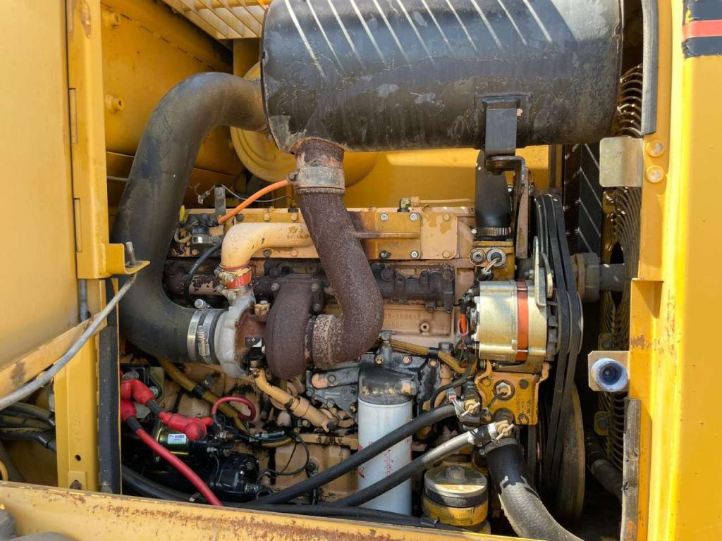 Caterpillar 938F Photo 25