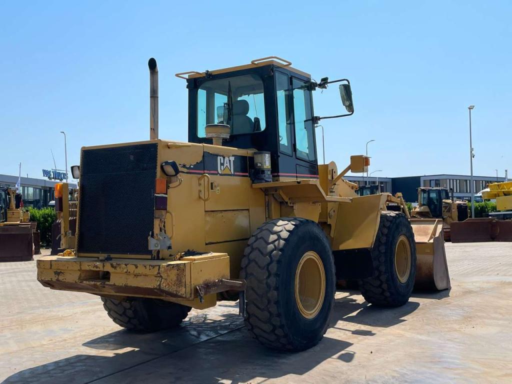 Caterpillar 938F Photo 5