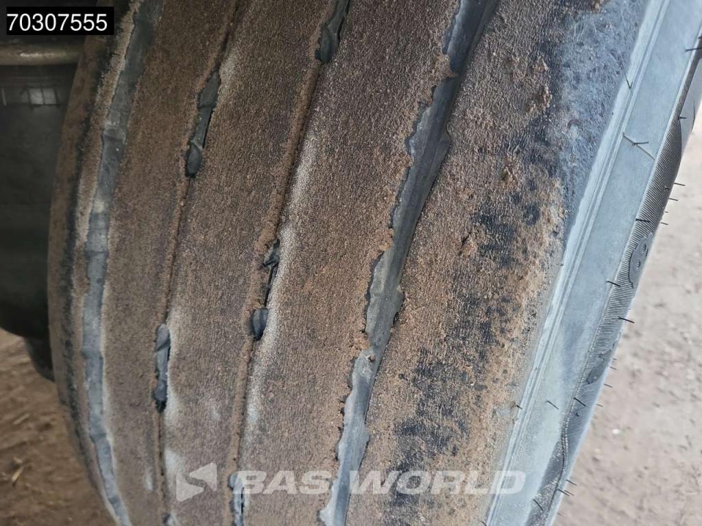 Krone SD Select 3 axles Lifting Axle Photo 16