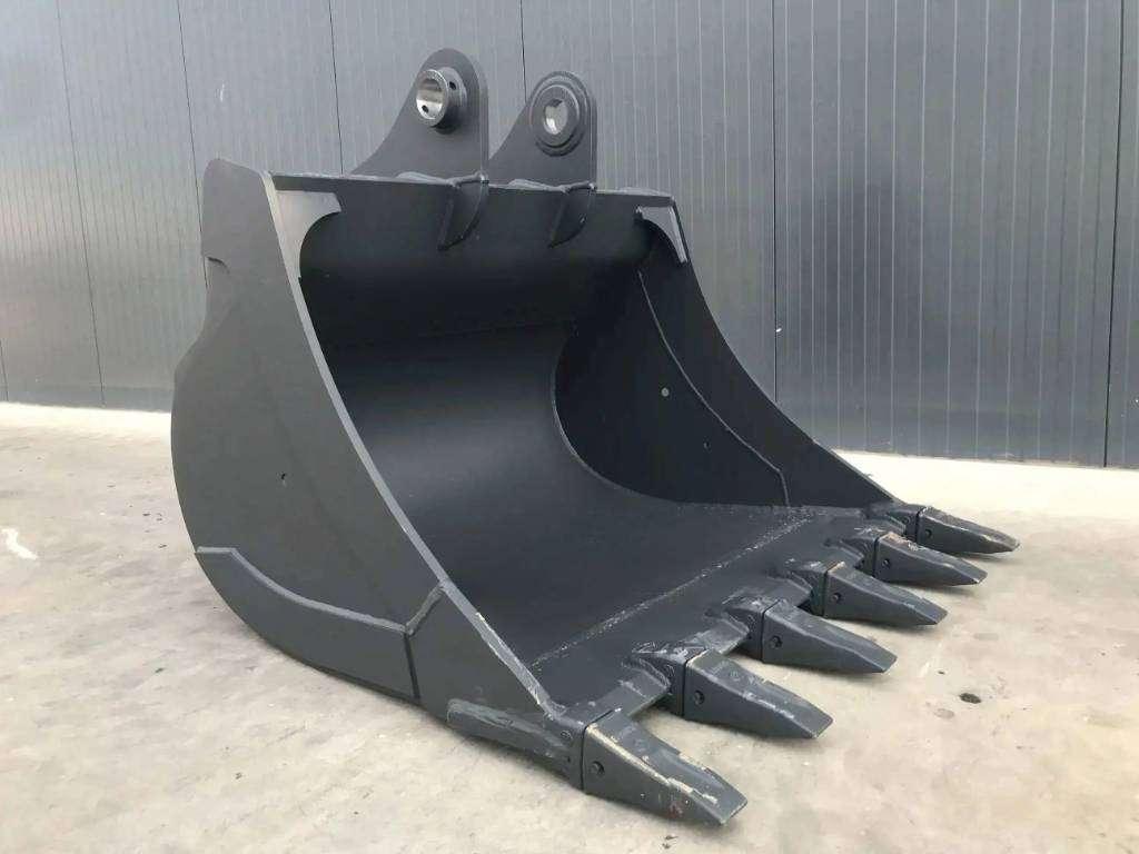 Volvo EC220 Photo 2