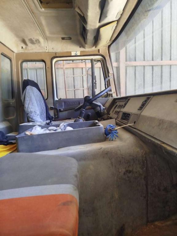 Iveco 330-36H Photo 2