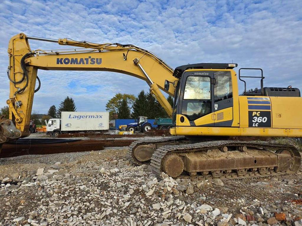 Komatsu PC360LC10 Photo 1