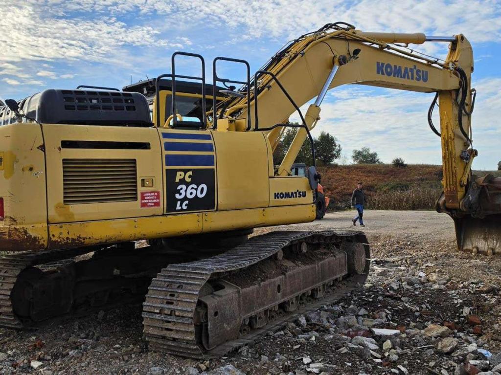 Komatsu PC360LC10 Photo 5