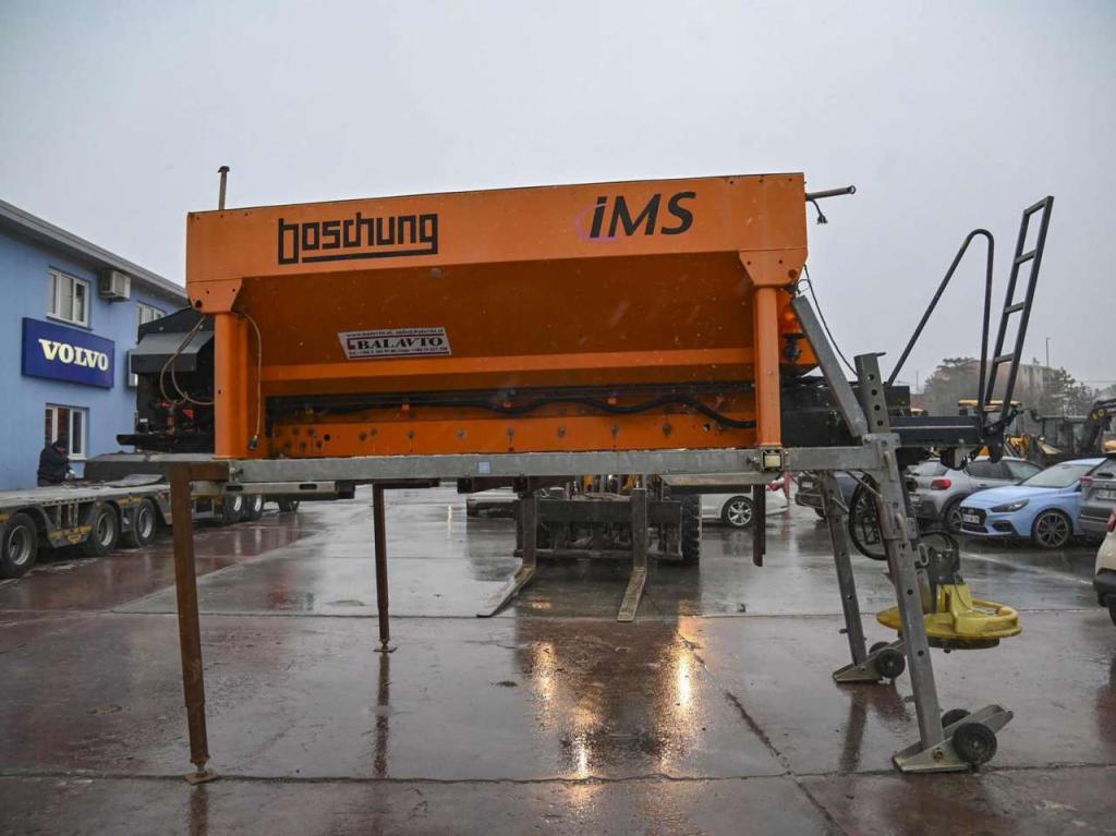 Boschung hopper-mounted spreader IMSSF B29050D Photo 4