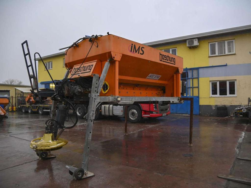 Boschung hopper-mounted spreader IMSSF B29050D Photo 8