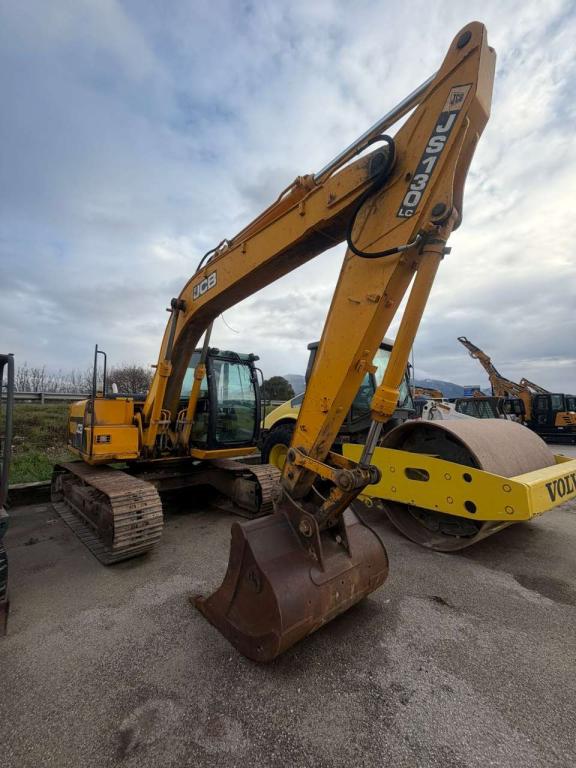 JCB JS130LC Photo 1
