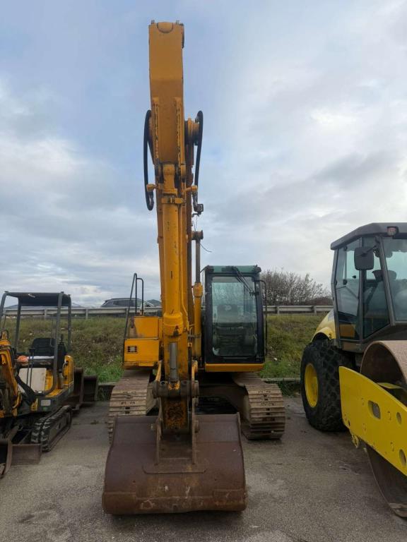 JCB JS130LC Photo 4