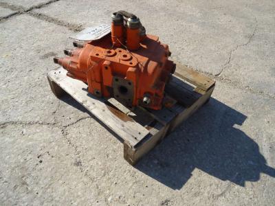 Distributeur hydraulique pour Fiat Allis FL10E en vente par OLM 90 Srl