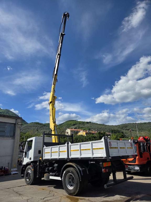 Iveco EUROCARGO 180E25 Photo 8