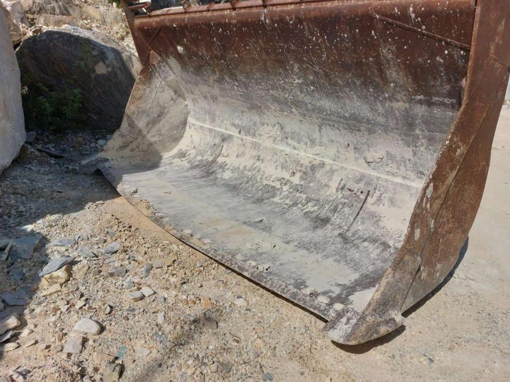 Volvo L 330 E Photo 11