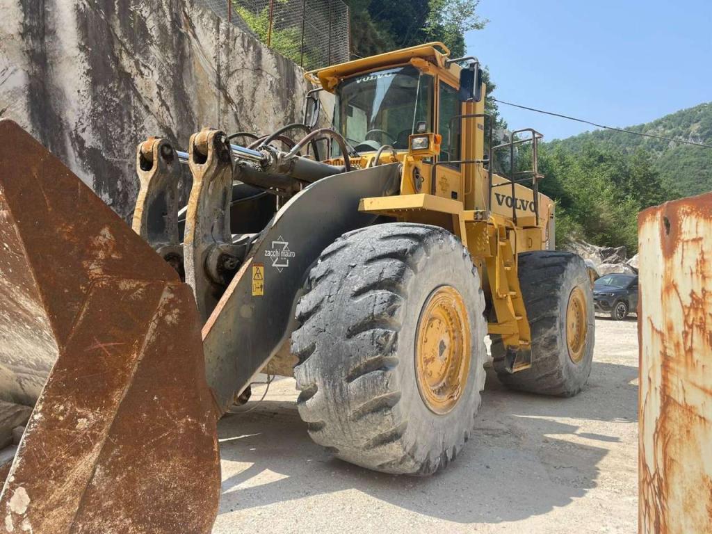 Volvo L 330 E Photo 5