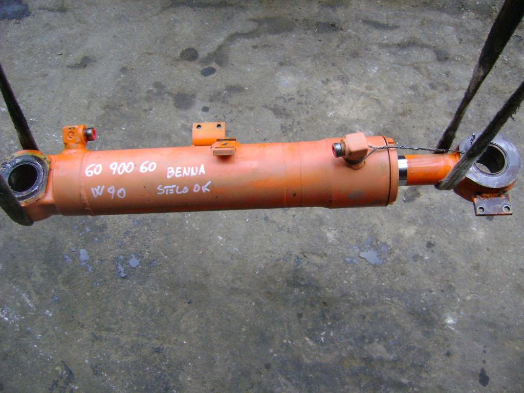 Kit de pistons pour Fiat Hitachi W 90 en vente par PRV Ricambi Srl