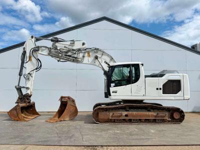 Liebherr R922LC - 2 Buckets Included / Automatic Greasing en vente par Boss Machinery