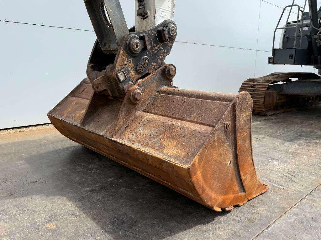 Liebherr R922LC - 2 Buckets Included / Automatic Greasing Photo 22