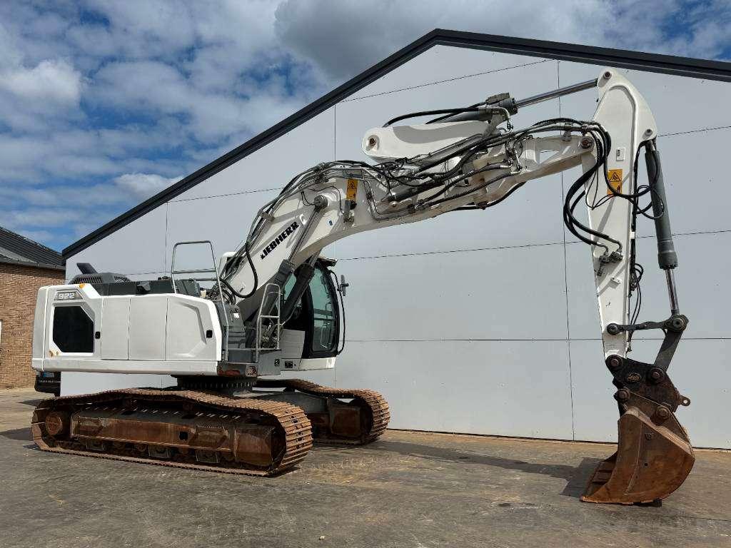 Liebherr R922LC - 2 Buckets Included / Automatic Greasing Photo 8