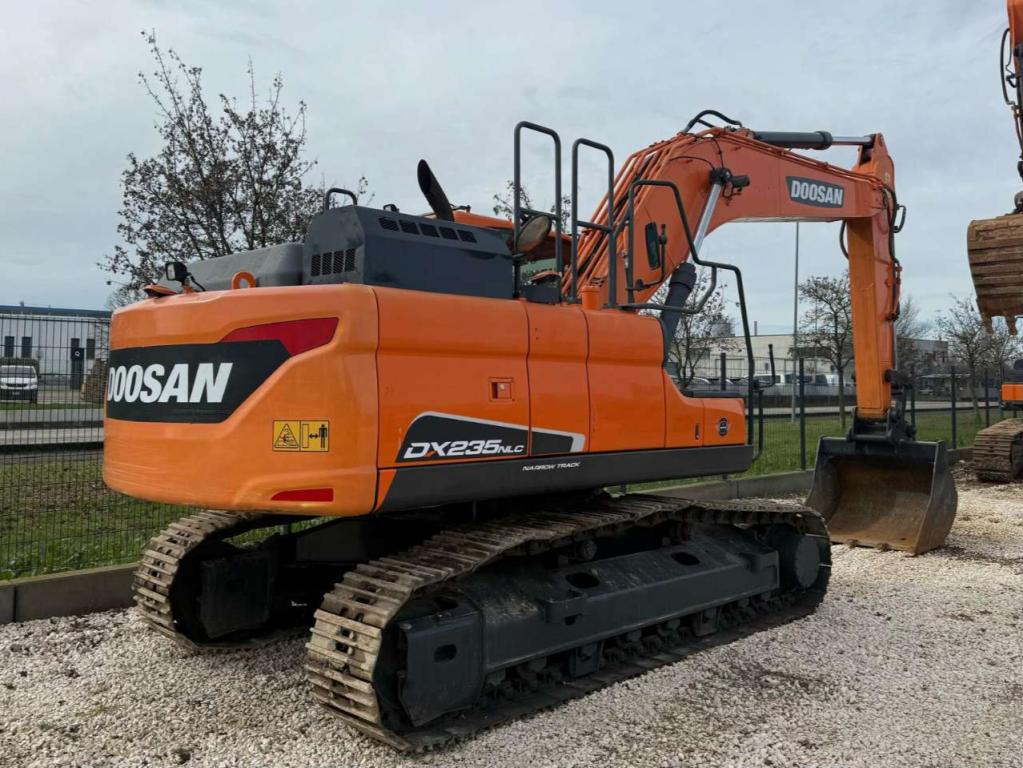 Doosan DX235-5 Photo 3