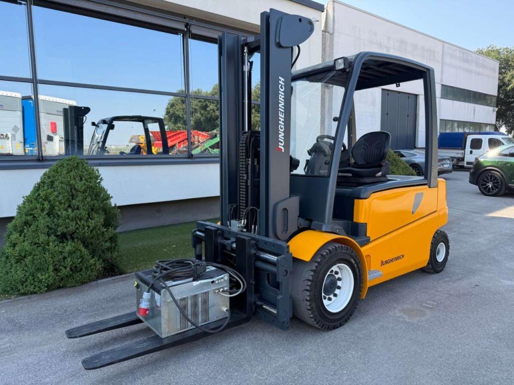 Jungheinrich EFG 550 Photo 2