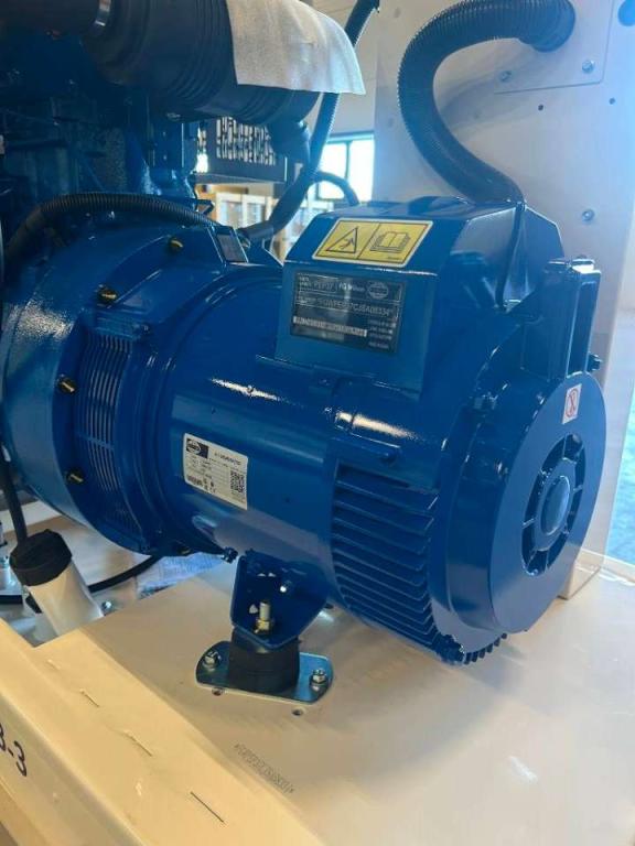 FG Wilson P33-3 - 33 kVA Open Genset - DPX-16003-O Photo 13