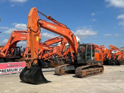 Hitachi ZX280LCN-3 en vente par Massucco T. Srl