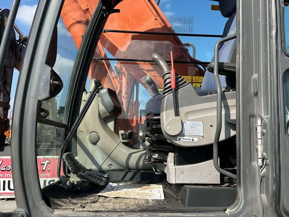 Hitachi ZX280LCN-3 Photo 11