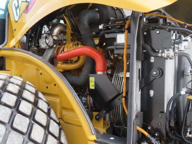 Caterpillar CS12 Photo 10