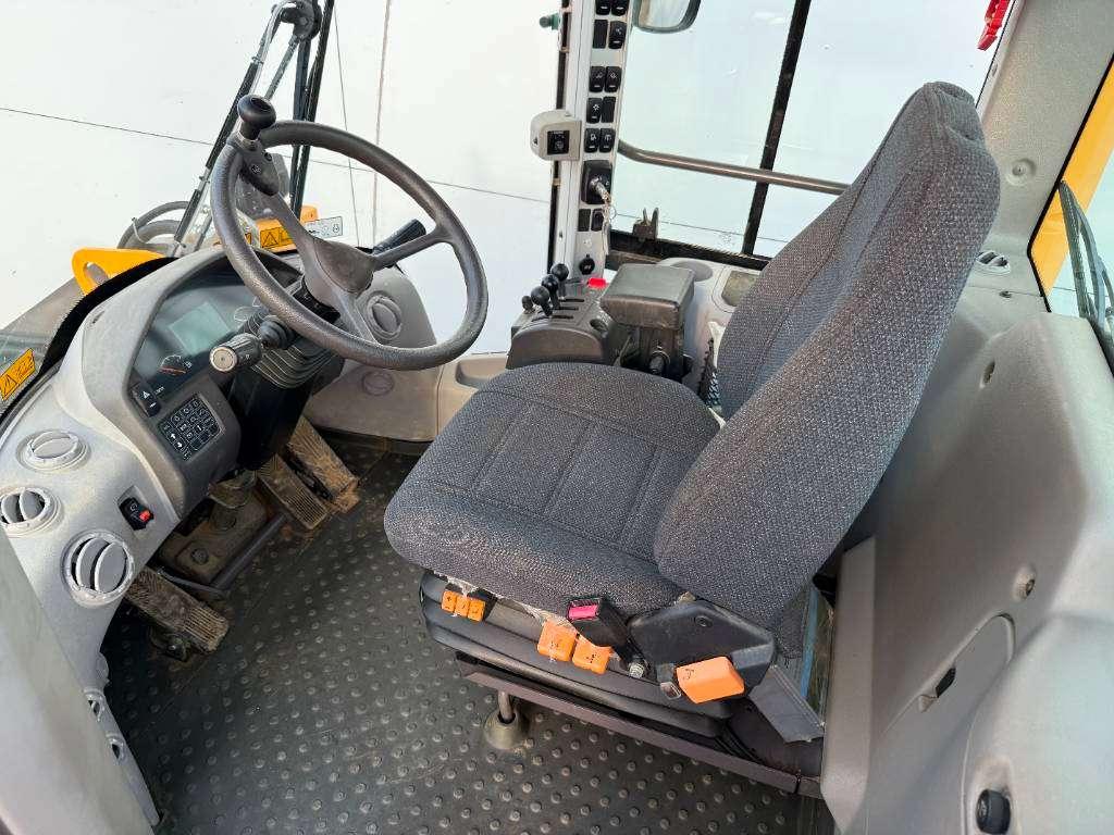 Volvo L60G - ORIGINAL 506 HR / GERMAN MACHINE Photo 8