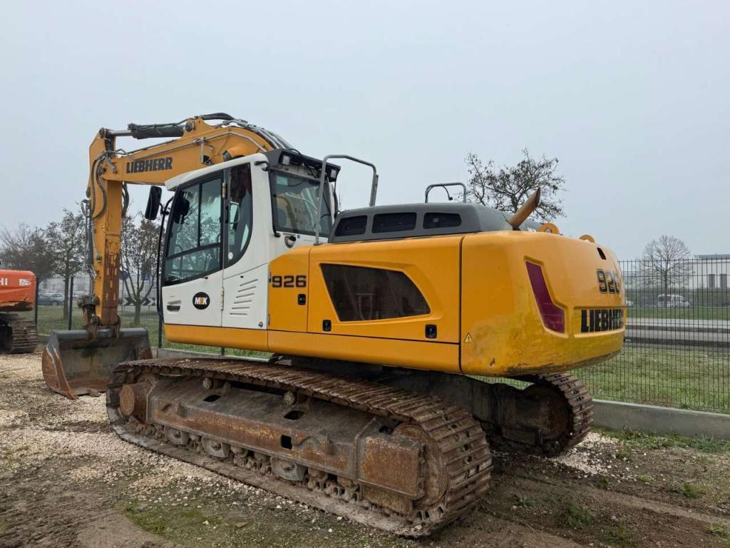 Liebherr R926LC Photo 3