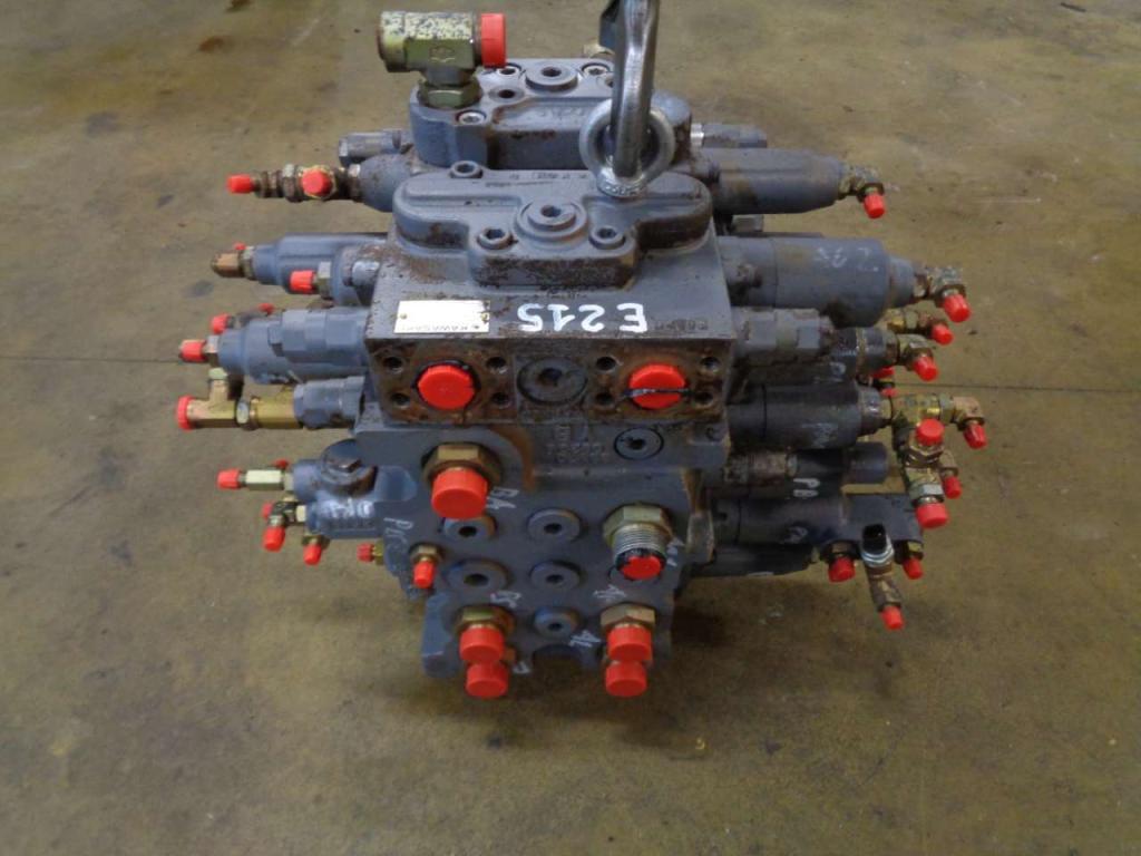Distributeur hydraulique pour New Holland E 215 Photo 1