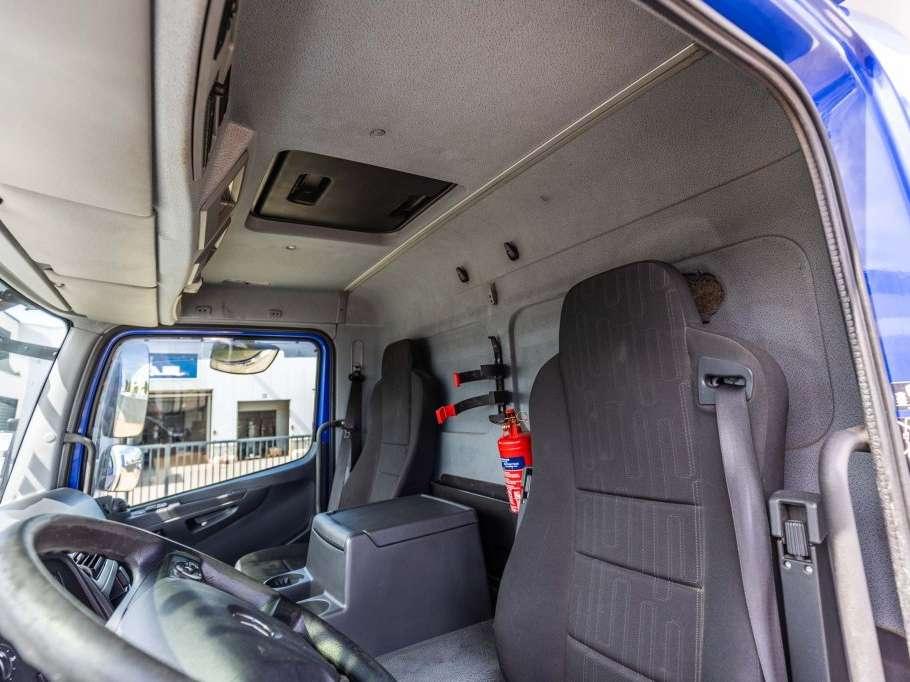 Mercedes-Benz ATEGO 1524 L + DHOLLANDIA 2T. Photo 15