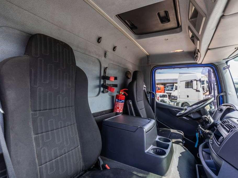 Mercedes-Benz ATEGO 1524 L + DHOLLANDIA 2T. Photo 19