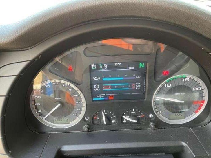 Iveco X-WAY 570 Photo 11