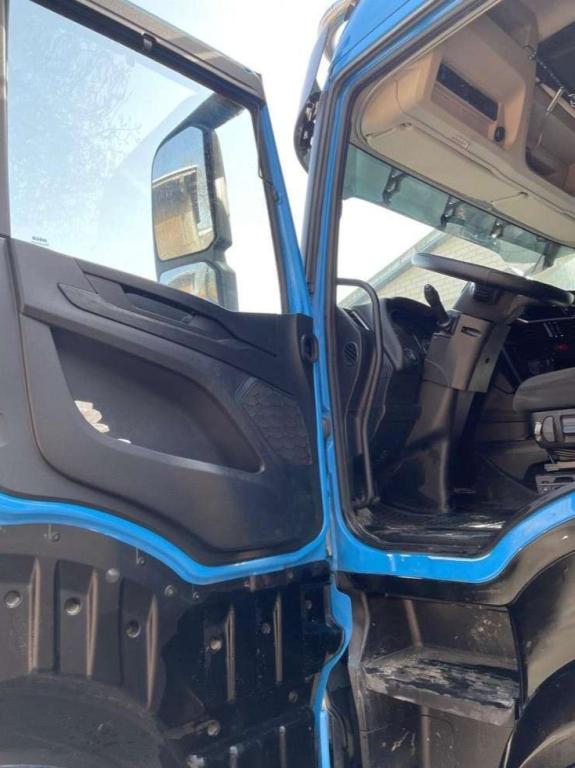 Iveco X-WAY 570 Photo 15