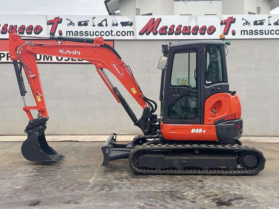 Kubota U48-4 Photo 2