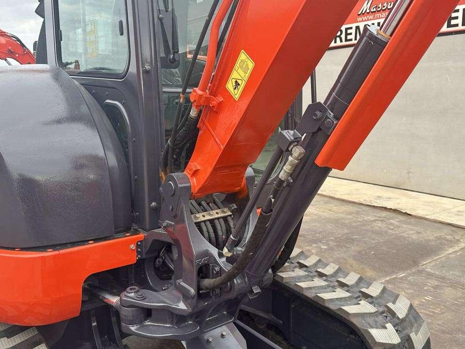 Kubota U48-4 Photo 9