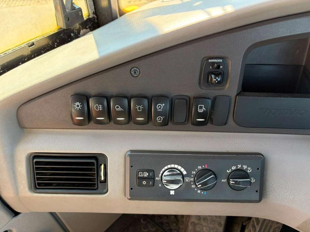 Volvo A25G Photo 20