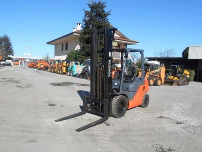 Toyota 8FDF20 en vente par Massucco T. Srl