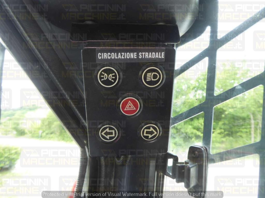 Takeuchi TL6R Photo 19