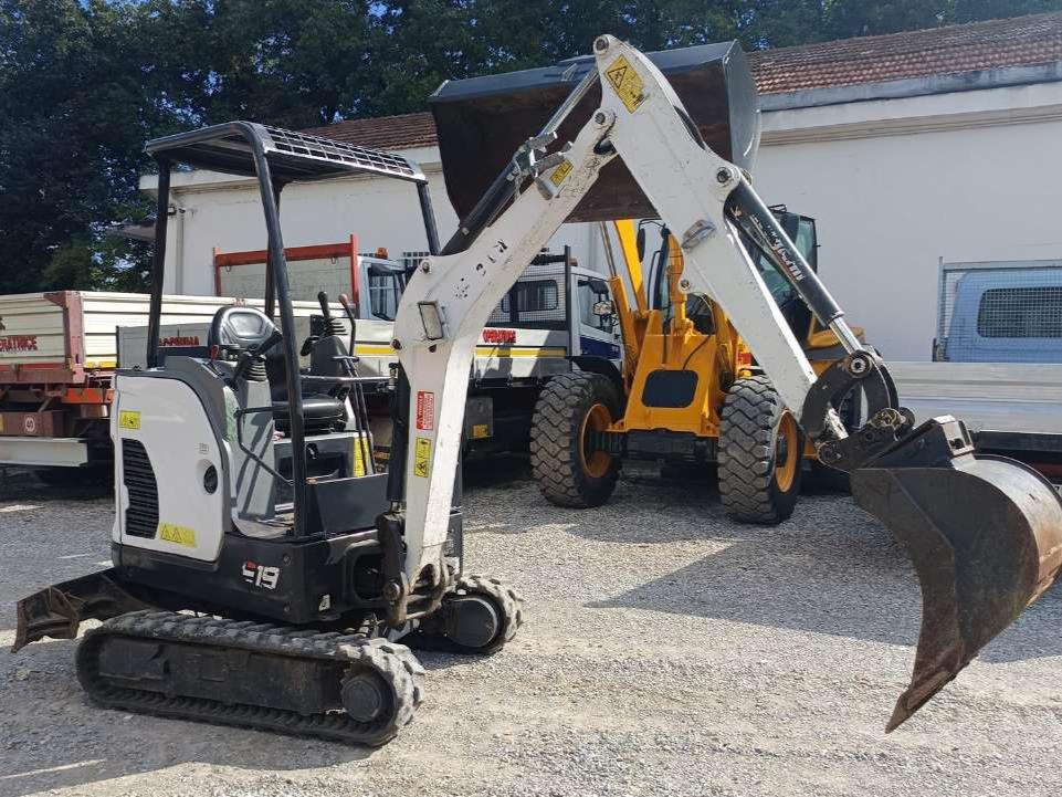 Bobcat E19 Photo 10