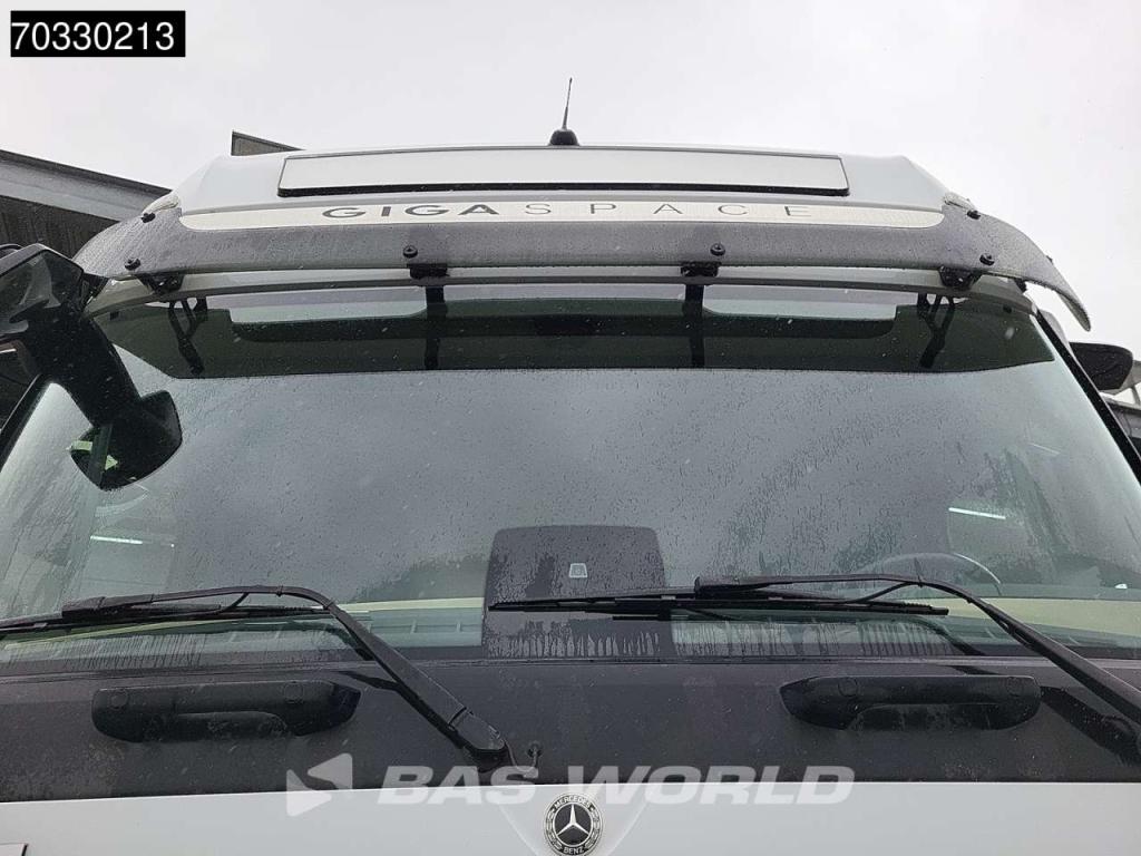 Mercedes-Benz Actros 1848 Actros 4X2 GigaSpace Mega 2x Tanks Navi ACC Photo 5