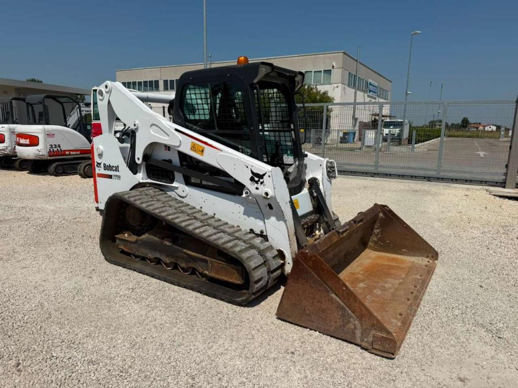 Bobcat T770 Photo 2