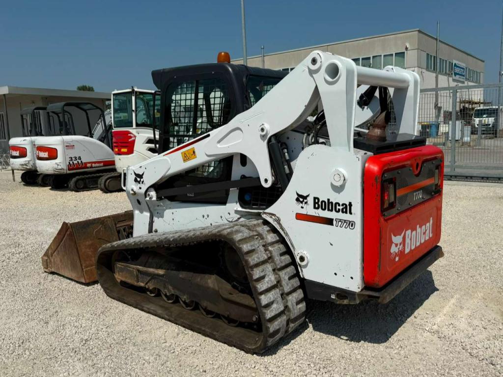 Bobcat T770 Photo 3