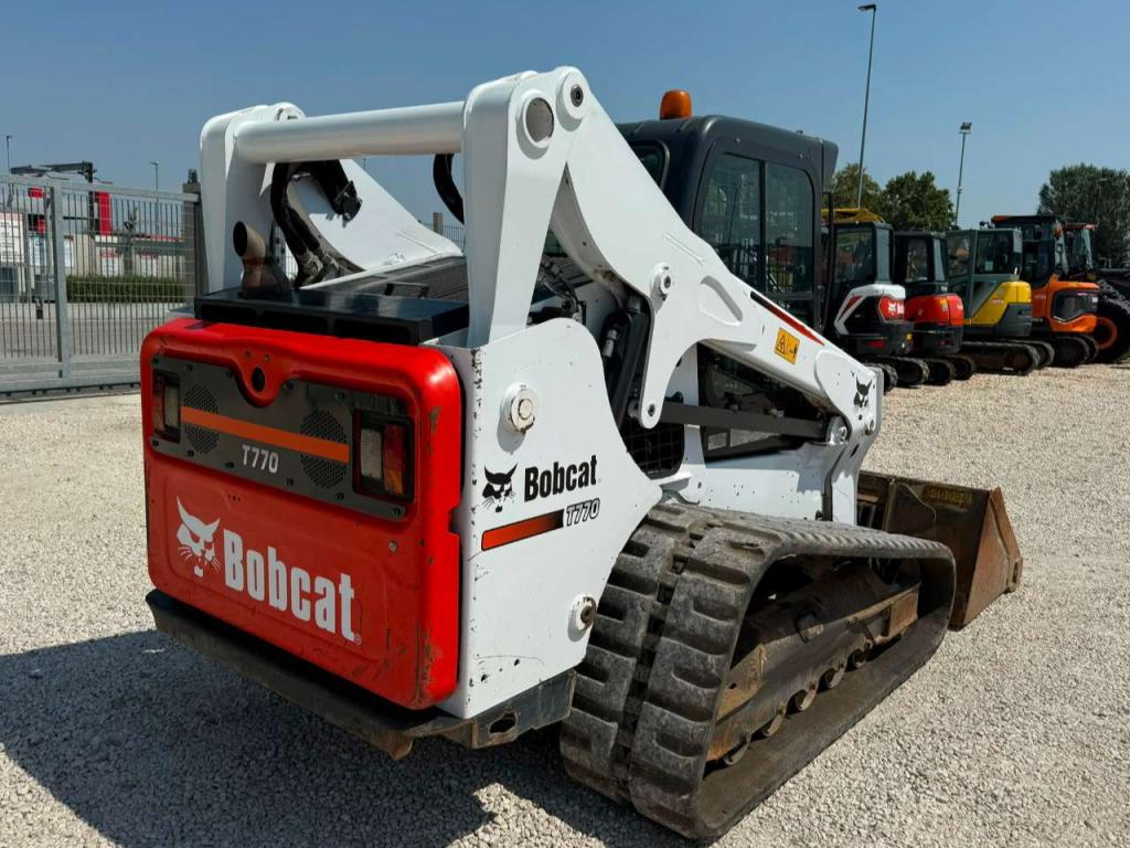 Bobcat T770 Photo 4