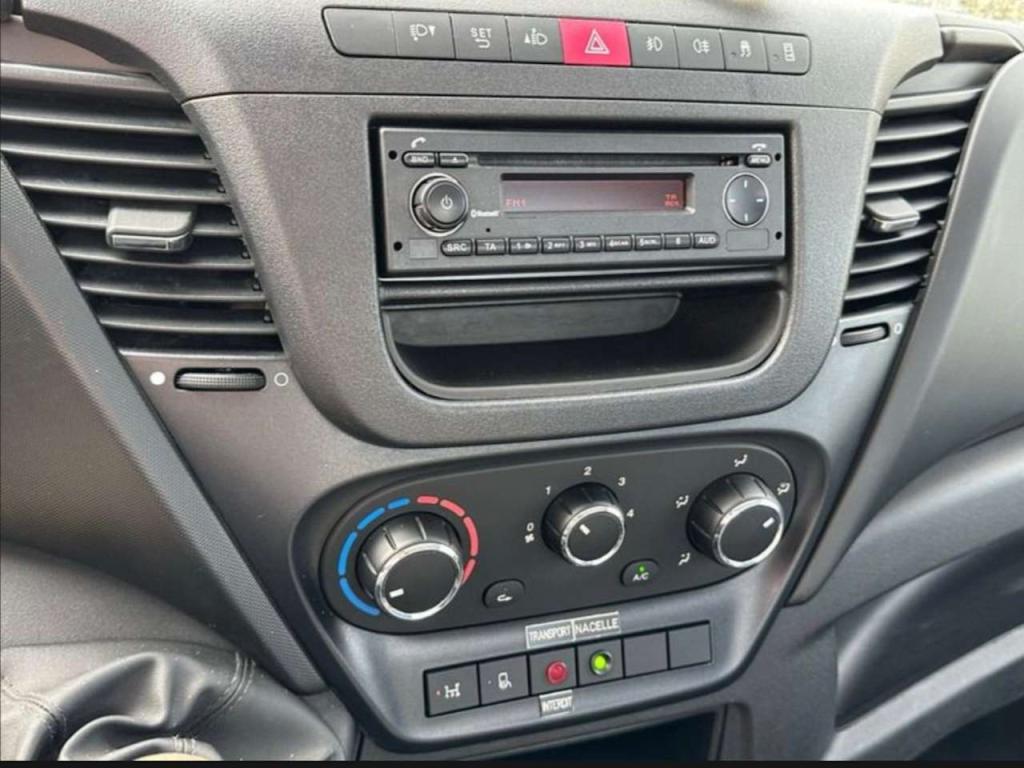 Iveco 35.140 Photo 4