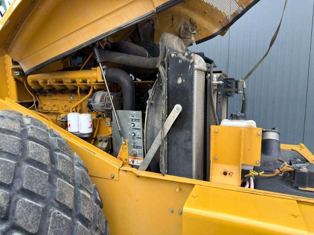 Caterpillar CS563E Photo 23